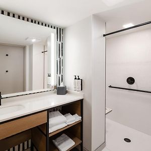King Suite Mobility accessible